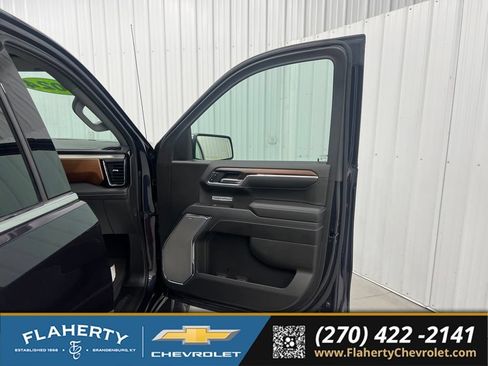 Used 2024 GMC Sierra 1500 Denali w/ Denali Reserve Package AWD/4WD image 13
