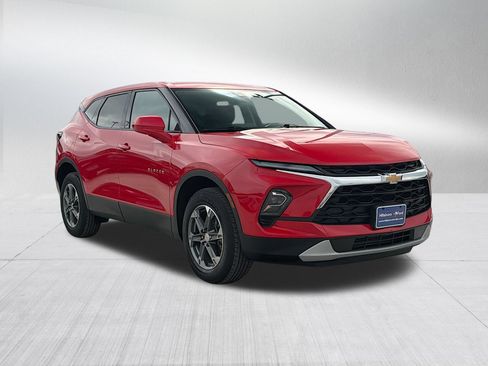Used 2023 Chevrolet Blazer LT w/ Driver Confidence Package FWD image 4