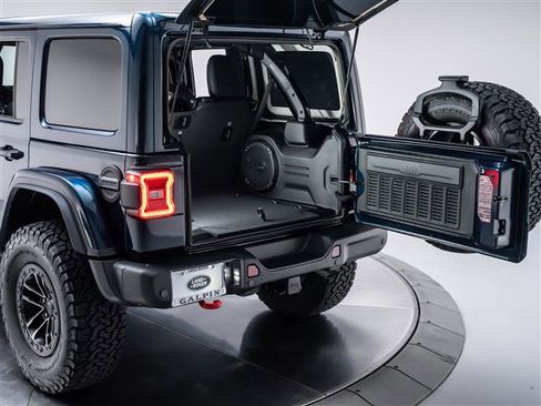 Used 2025 Jeep Wrangler Unlimited Rubicon image 29