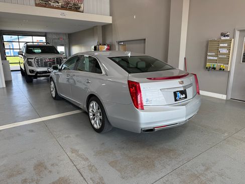 Used 2017 Cadillac XTS Premium Luxury w/ Driver Assist Package AWD/4WD image 5