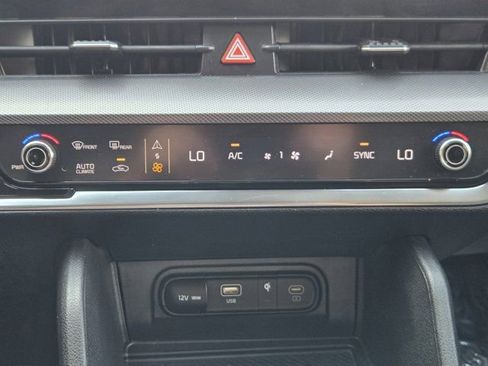 Certified 2023 Kia Sportage SX image 18