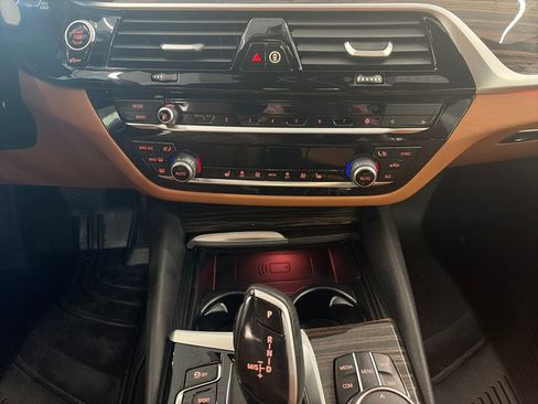 Certified 2023 BMW 530i xDrive w/ Premium Package AWD/4WD image 14