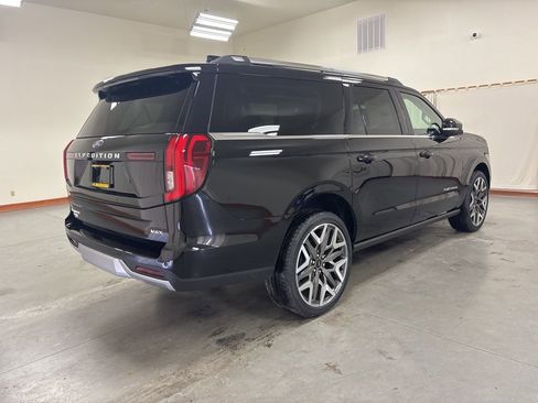 New 2026 Ford Expedition Max Platinum w/ Platinum Ultimate Package AWD/4WD image 8