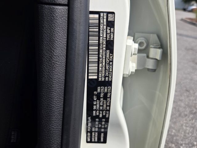 Used 2016 Jeep Renegade Latitude FWD image 19