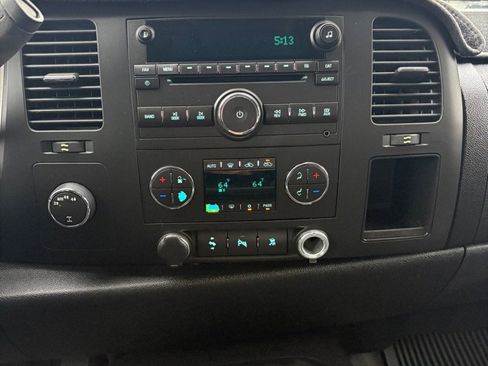 Used 2011 Chevrolet Silverado 1500 LT w/ Regional Value Package image 18