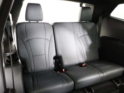 Used 2023 Buick Enclave Essence w/ Experience Buick Package AWD/4WD image 41