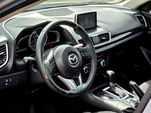 Used 2016 MAZDA MAZDA3 i Touring w/ Popular Equipment Package FWD image 11