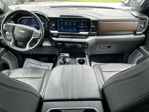 Used 2024 Chevrolet Silverado 1500 High Country w/ Technology Package AWD/4WD image 12