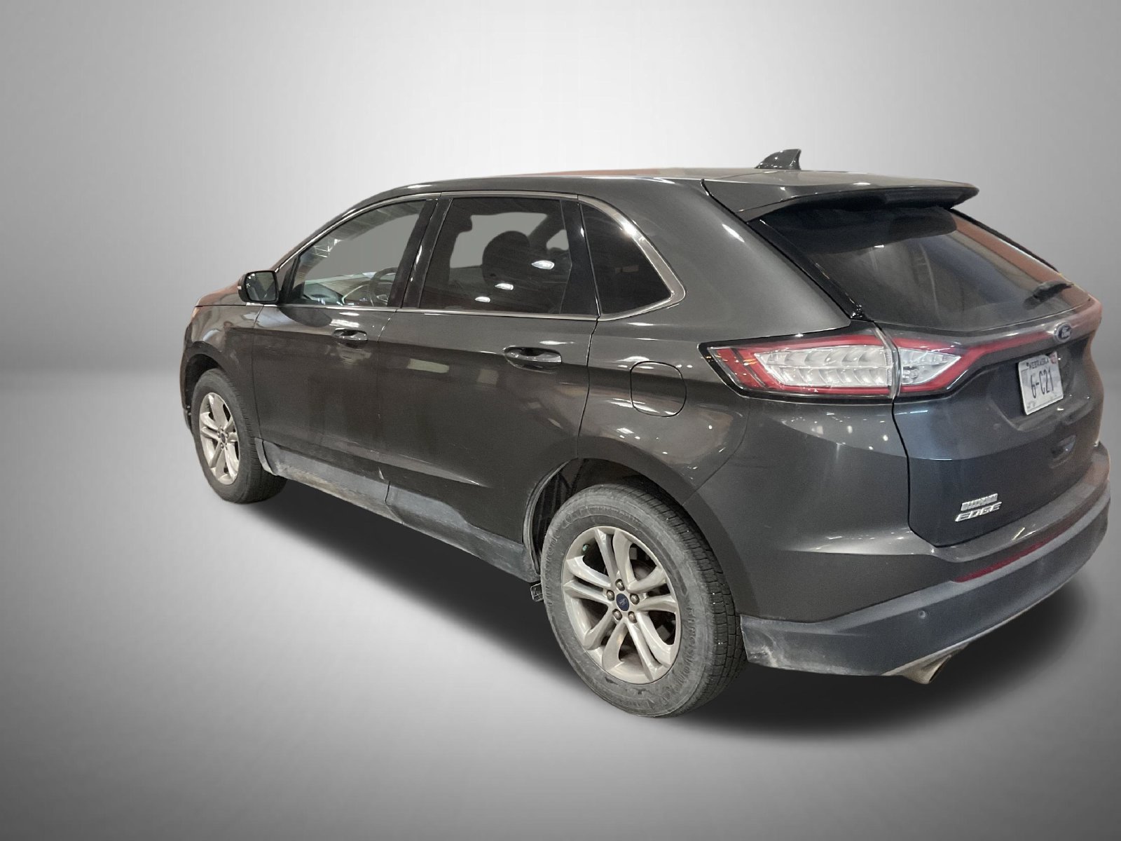 Used 2018 Ford Edge SEL w/ Equipment Group 201A AWD/4WD image 2