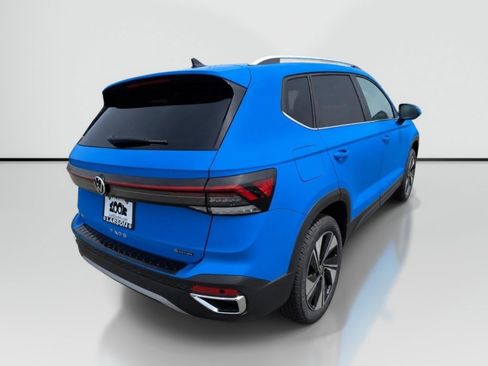 New 2026 Volkswagen Taos SE AWD/4WD image 3