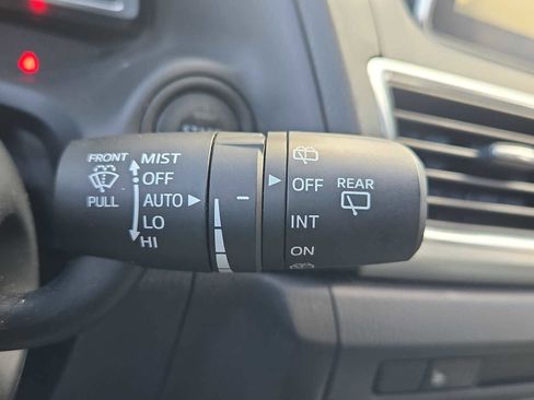 Used 2014 MAZDA MAZDA3 s Grand Touring image 27