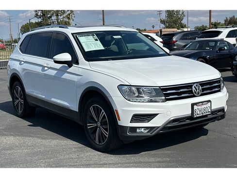 Used 2018 Volkswagen Tiguan SEL AWD/4WD image 8