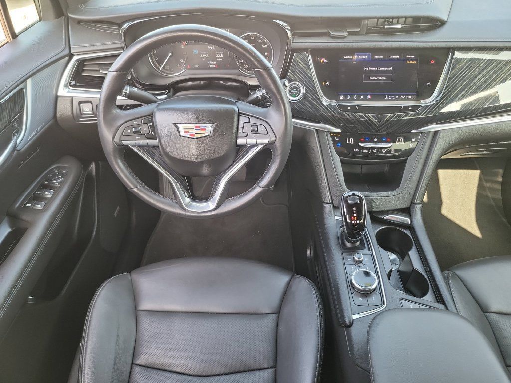 Certified 2023 Cadillac XT6 Premium Luxury FWD image 11