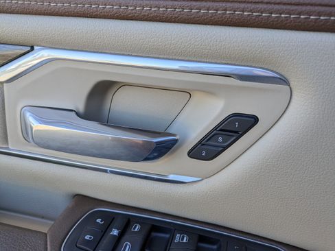 Used 2020 RAM 1500 Laramie image 27