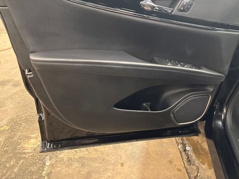 Used 2022 Lincoln Nautilus Reserve w/ Monochromatic Package image 20