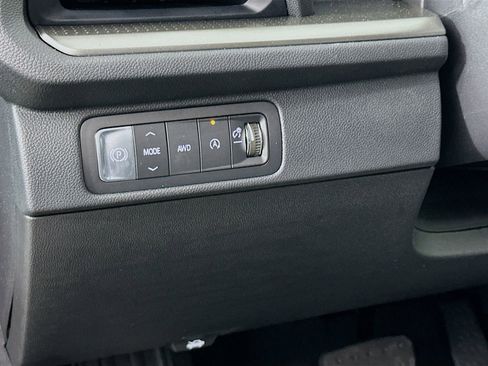 New 2026 Chevrolet Traverse LT image 10