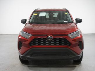 Used 2020 Toyota RAV4 LE video 2