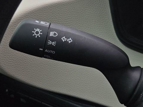 Used 2025 Toyota Corolla LE FWD image 29