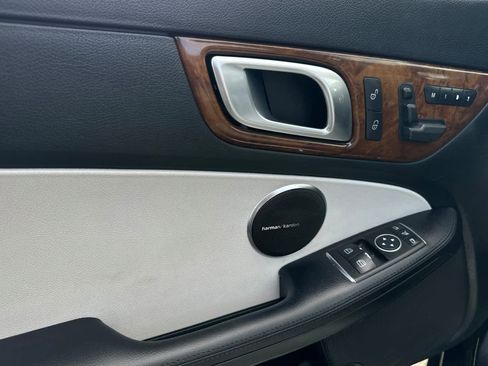 Used 2014 Mercedes-Benz SLK 350 image 12