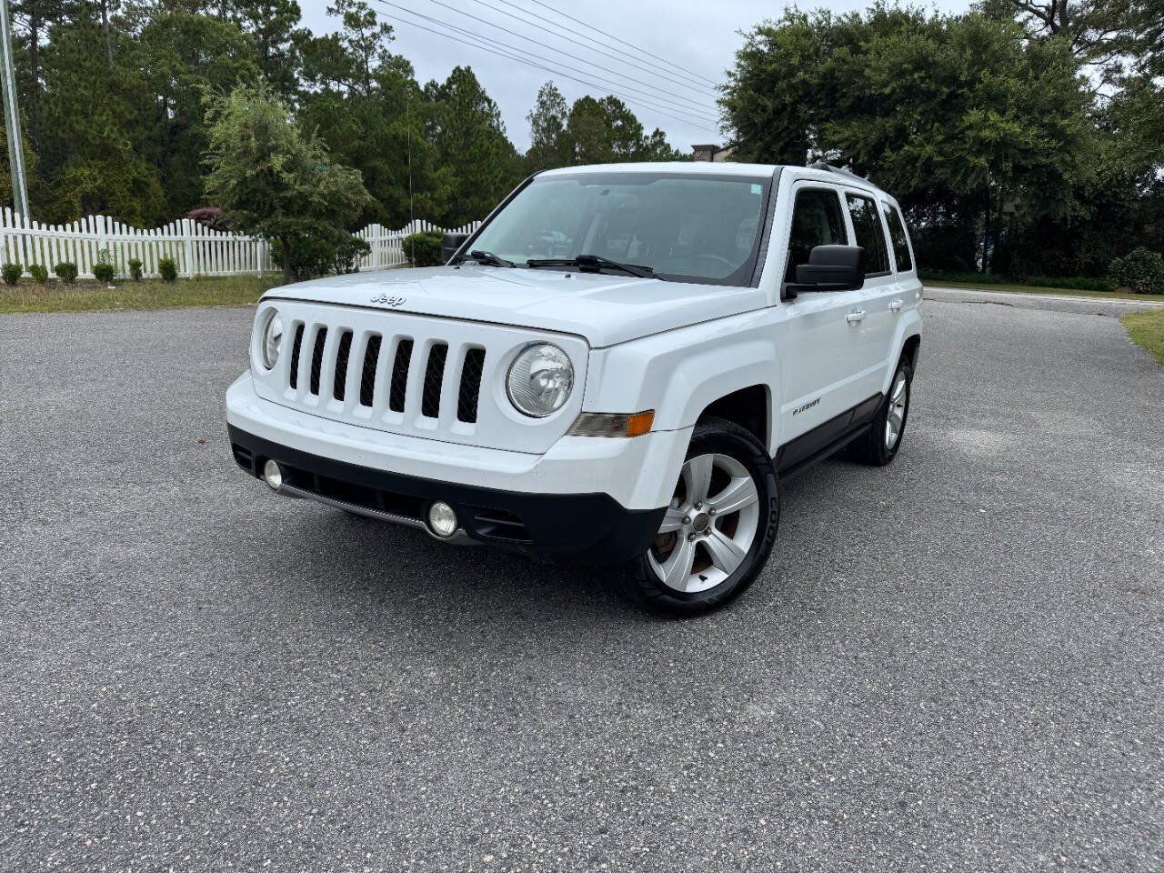 Used 2014 Jeep Patriot Limited FWD image 30