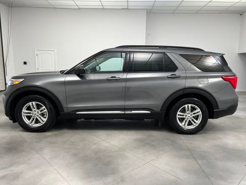 Used 2024 Ford Explorer XLT w/ Equipment Group 202A image 4