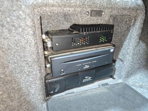 Used 2005 Jaguar S-TYPE R image 43