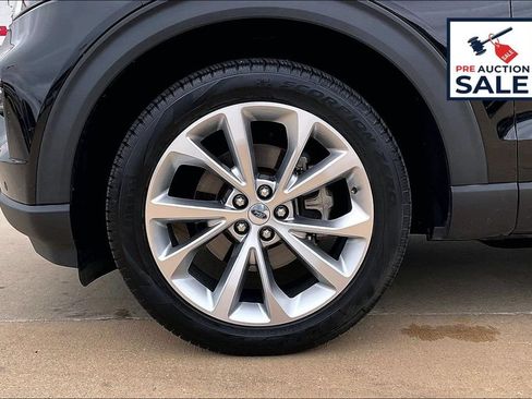 Used 2023 Ford Explorer Platinum w/ Technology Package AWD/4WD image 9