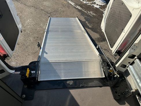 Used 2022 Mercedes-Benz Sprinter 2500 image 33