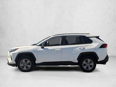 Used 2025 Toyota RAV4 LE image 8