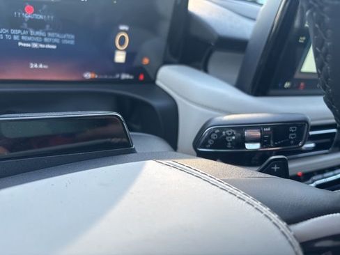 New 2026 Lincoln Aviator Reserve AWD/4WD image 18