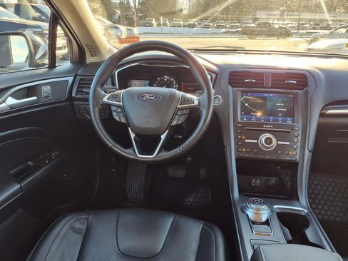 Used 2020 Ford Fusion Energi Titanium image 8