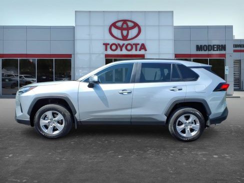 Used 2025 Toyota RAV4 XLE w/ Convenience Package FWD image 2