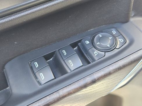 Used 2021 GMC Sierra 1500 Denali w/ Denali Ultimate Package image 18