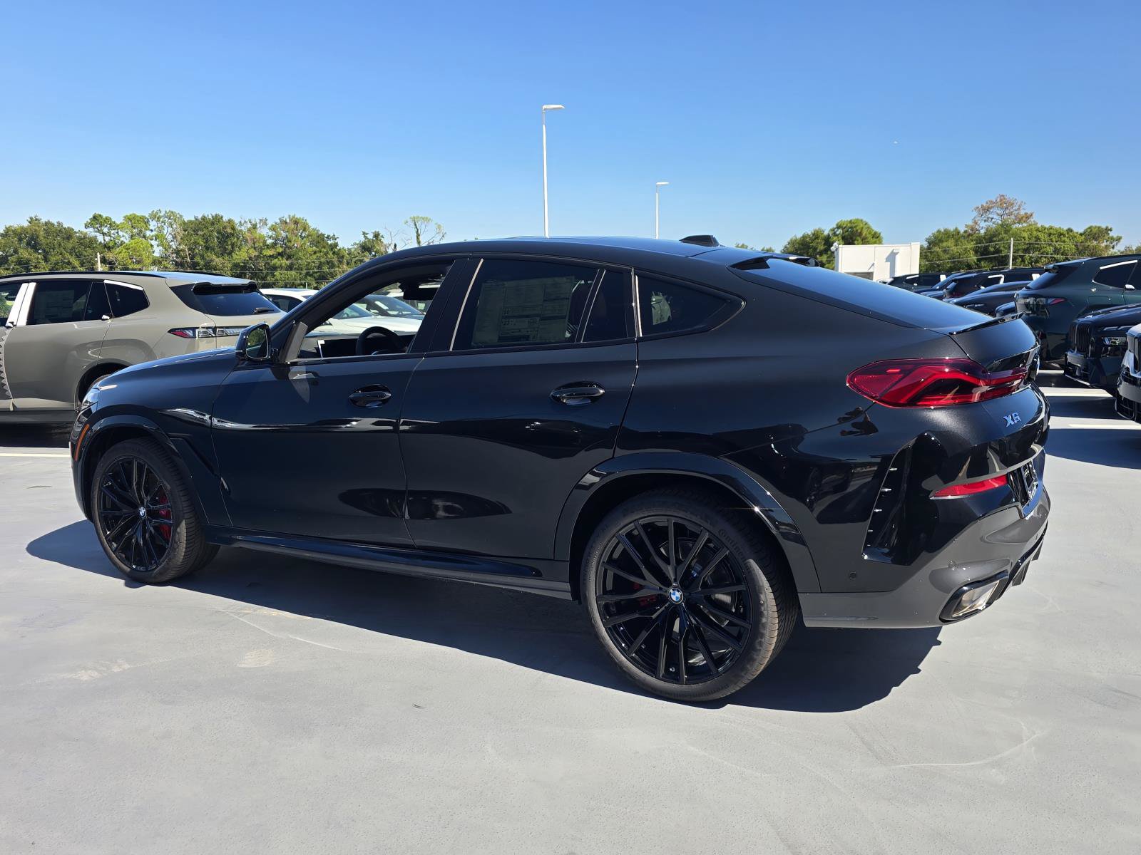 New 2027 BMW X6 xDrive40i w/ Climate Comfort Package AWD/4WD image 6