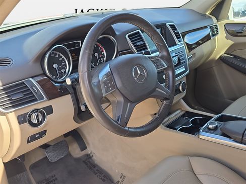 Used 2015 Mercedes-Benz ML 350 2WD image 16