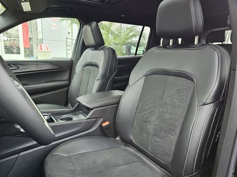 New 2025 Jeep Grand Cherokee L Altitude image 21