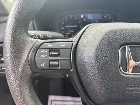 Used 2024 Honda Accord EX image 31