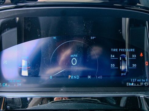 Used 2026 Lincoln Corsair Premiere image 22