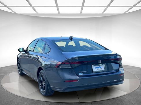 New 2025 Honda Accord SE image 3