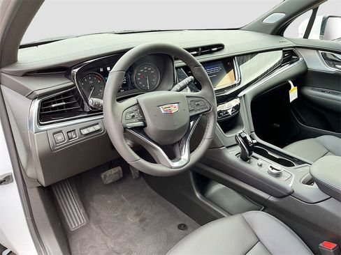 New 2025 Cadillac XT6 Premium Luxury w/ Technology Package image 9