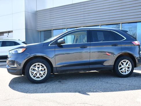 Used 2022 Ford Edge SEL w/ Convenience Package AWD/4WD image 2