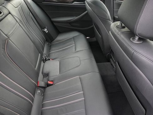 Used 2020 BMW 530i w/ Convenience Package RWD image 34
