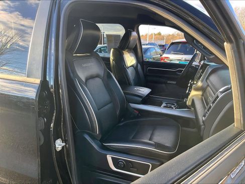 Used 2024 RAM 1500 Laramie image 12