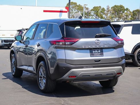 Used 2023 Nissan Rogue S FWD image 6