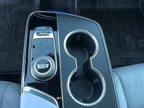 Used 2025 Cadillac Lyriq Luxury image 19