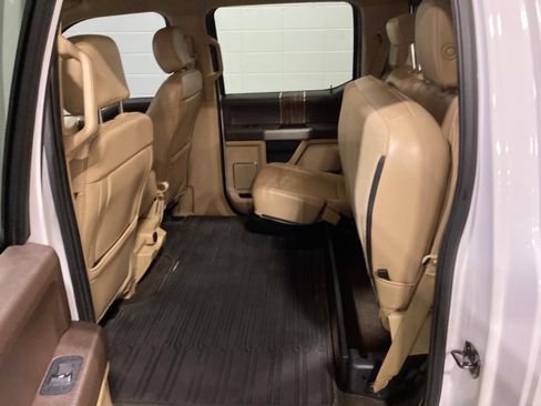 Used 2019 Ford F150 Lariat image 19