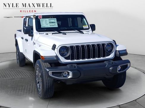 New 2026 Jeep Gladiator Sport AWD/4WD image 2