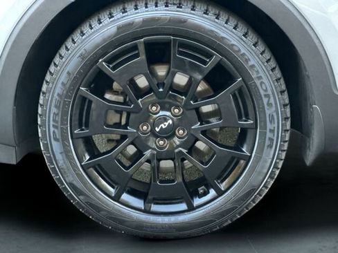 Used 2022 Kia Telluride SX w/ SX Prestige Package image 35