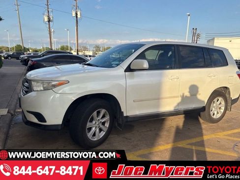 Used 2012 Toyota Highlander SE w/ Tow Pkg image 1
