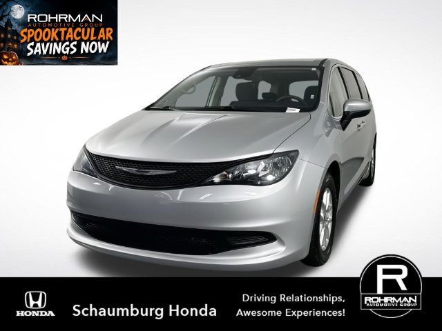 Used 2023 Chrysler Voyager LX FWD image 1